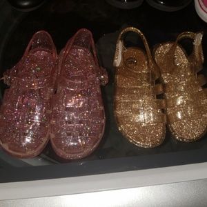 Baby gap sandle jelly size 7 gold jelly